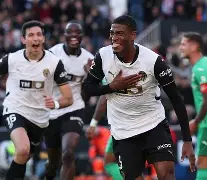 金年会官网-莱比锡训练开放日，冲刺阶段复出首秀引欢呼，亚冠在即，阵容厚度经受考验